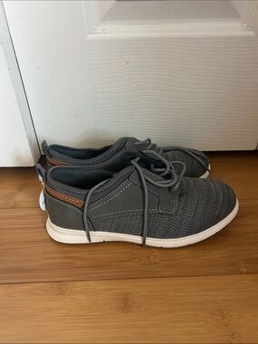 Nomad Gray Knit Lace-Up Sneakers with Tan Accent